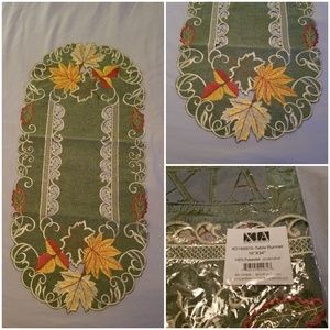 XIA Home Fashion Cutwork Fall Table Runner